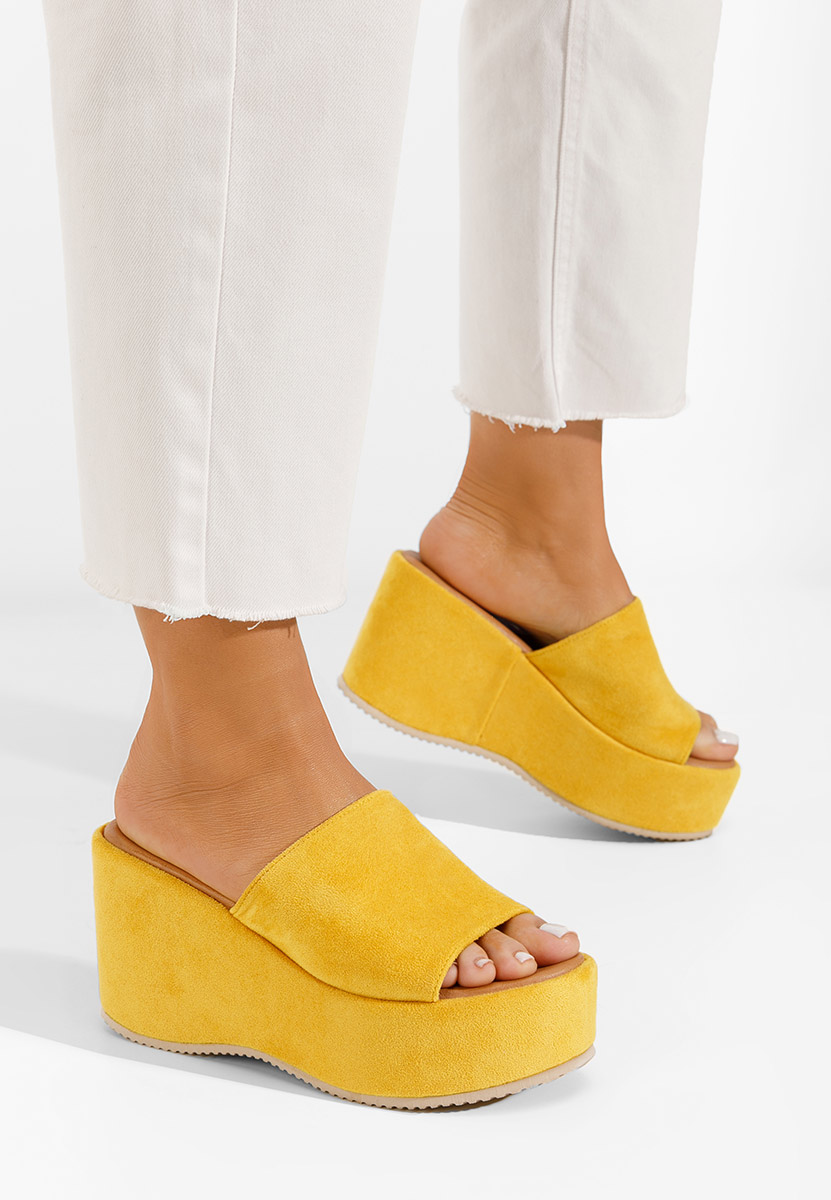 Papuci cu platformă Belona galbeni
