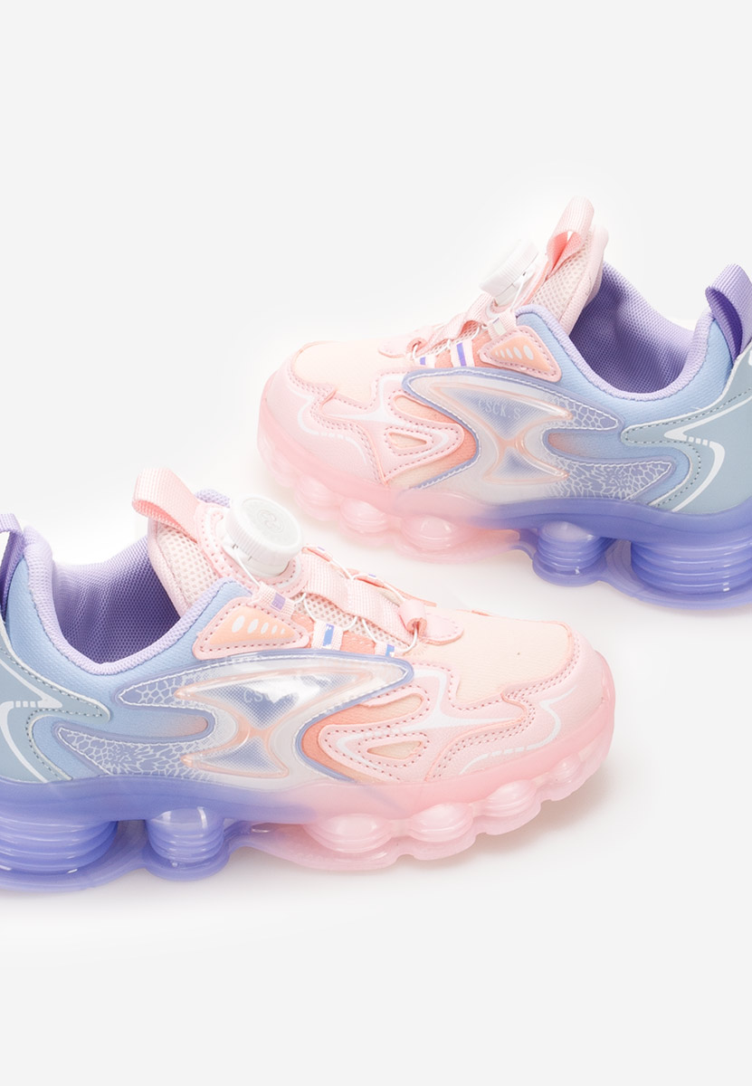 Sneakers fete Mack roz