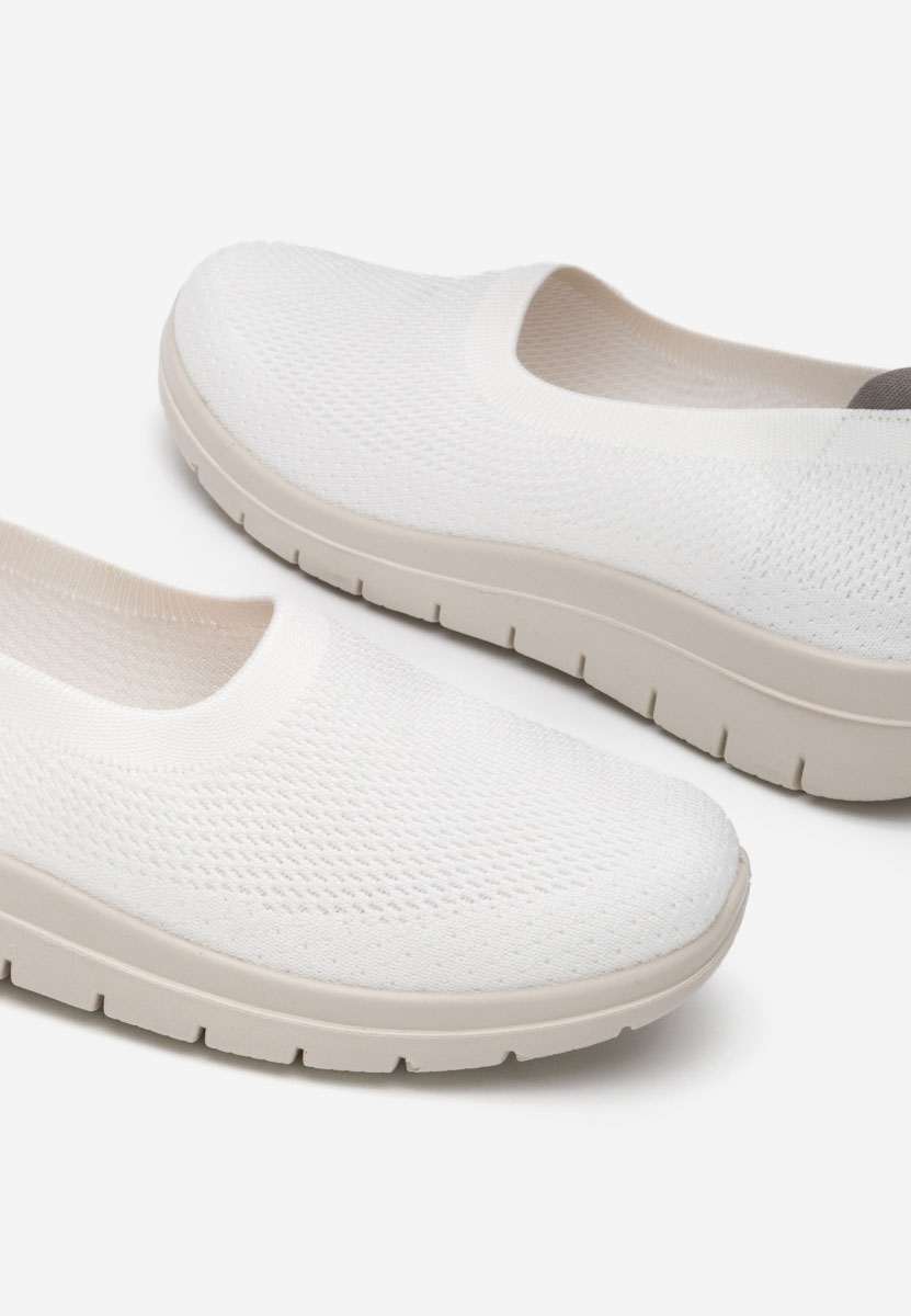 Balerini dama Ramoni albi