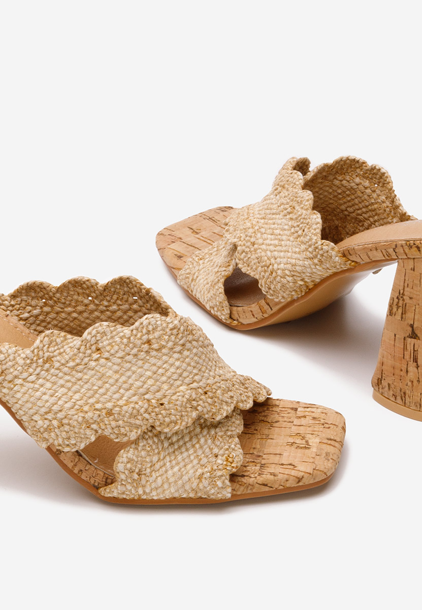 Papuci cu toc Alianna camel