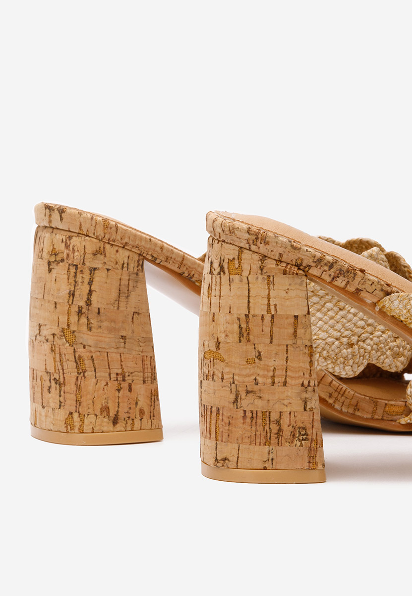 Papuci cu toc Alianna camel