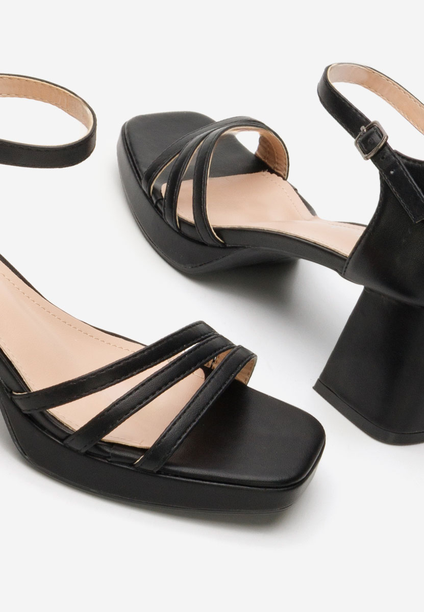 Sandale cu toc gros Lyliana negre