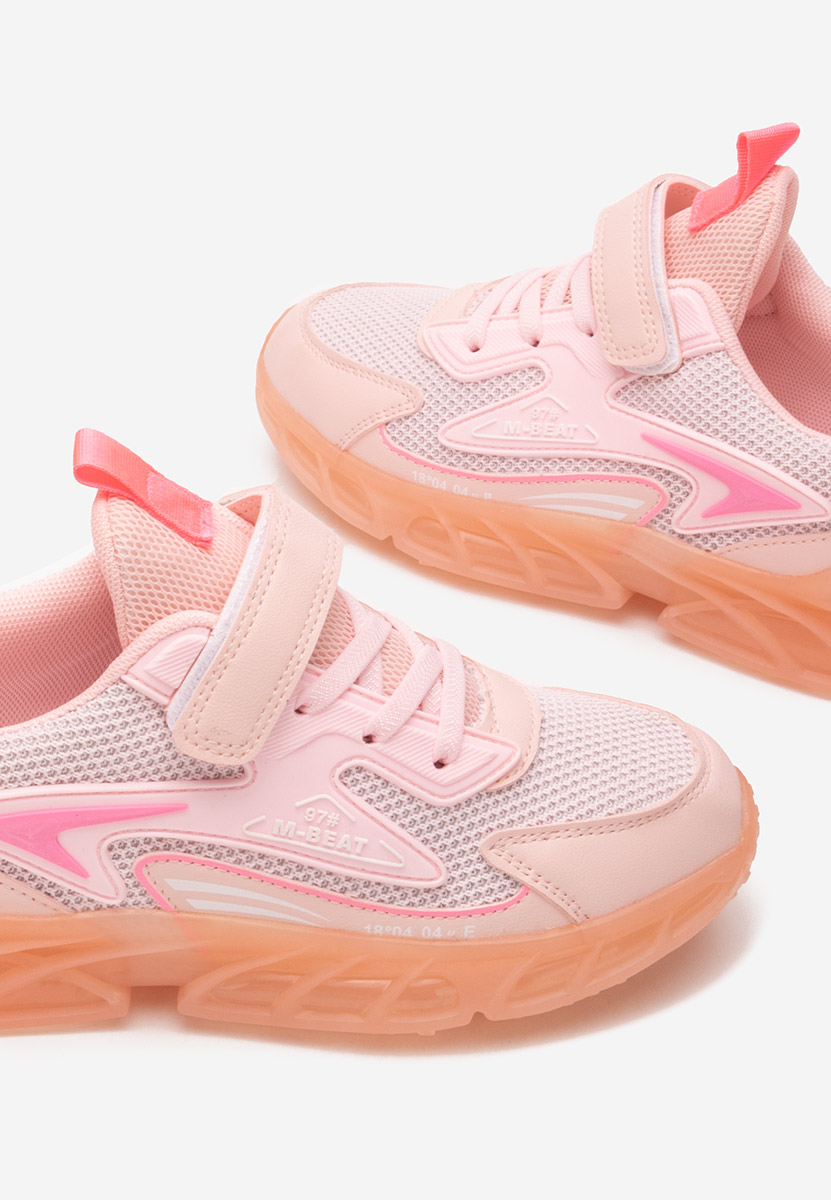 Sneakers fete Twimpy roz