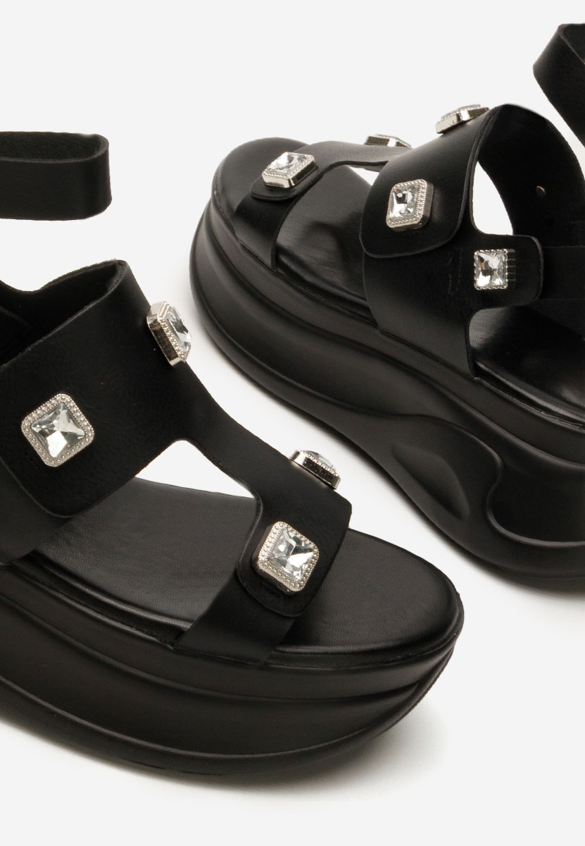 Sandale cu platforma Junny negre