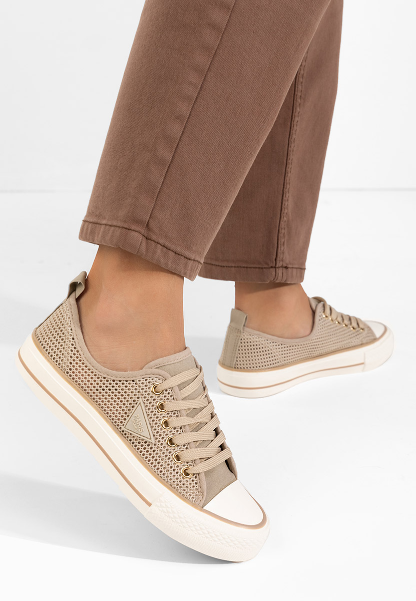 Tenisi dama Venita kaki