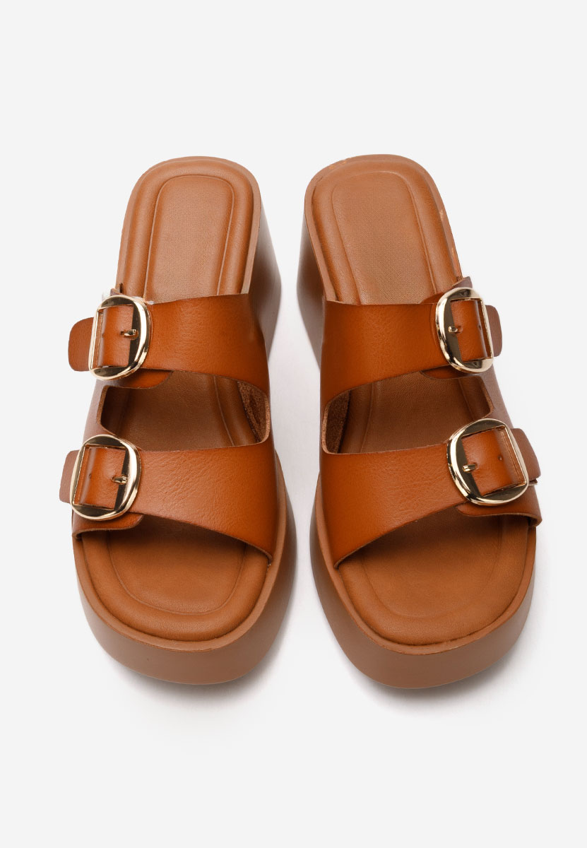 Papuci cu platformă Petricia camel
