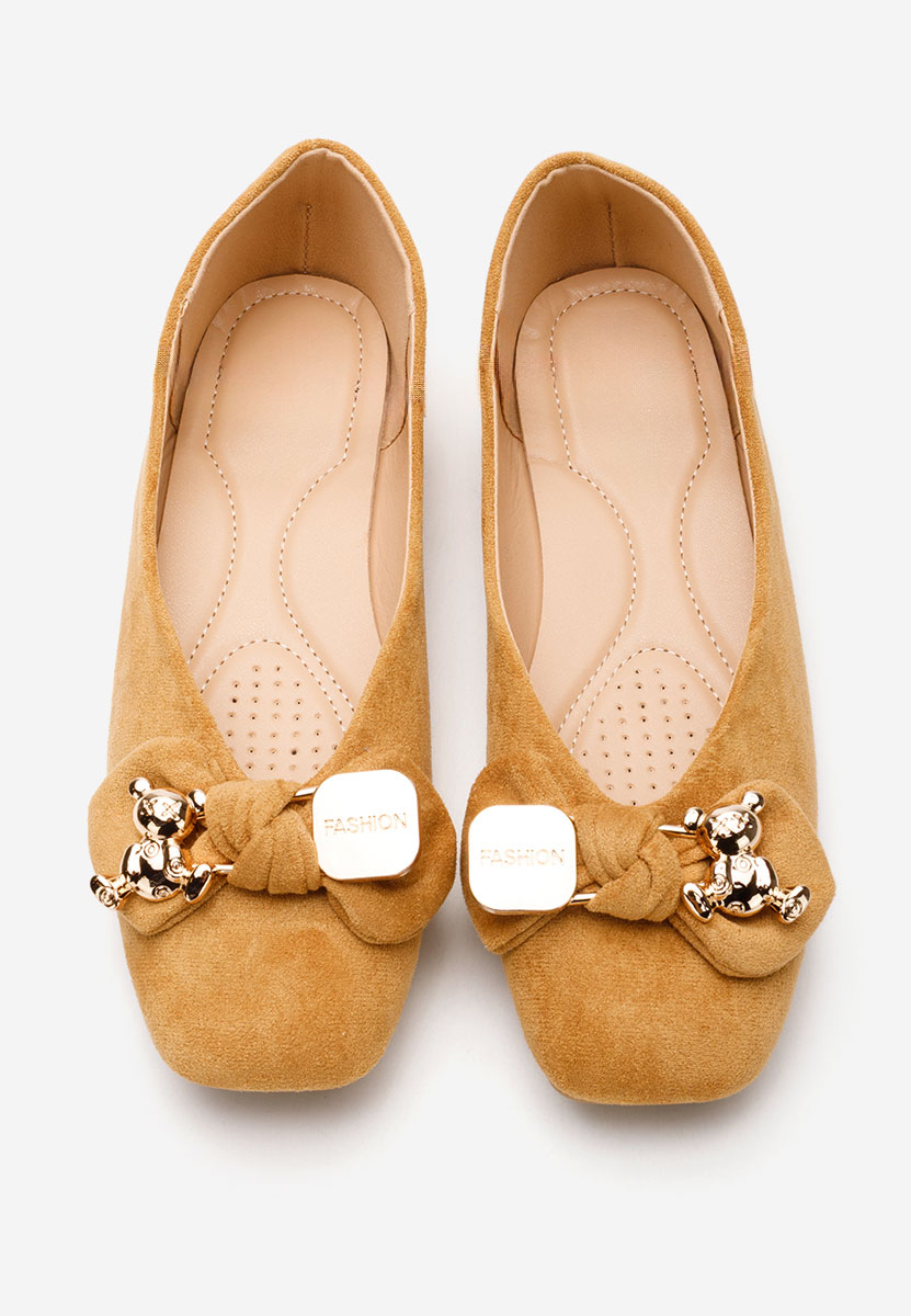 Balerini dama Bethania camel