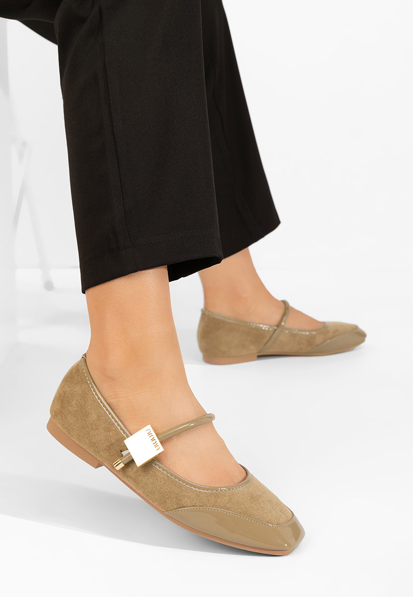 Balerini dama Melyda kaki