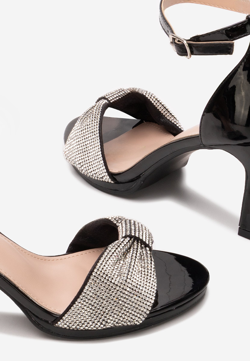 Sandale elegante cu toc Jullia negre
