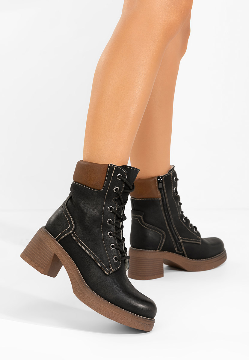 Ghete cu toc Celoria negre