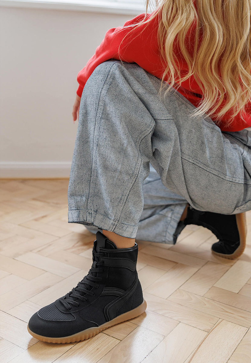 Tenisi inalti dama Daine negrii