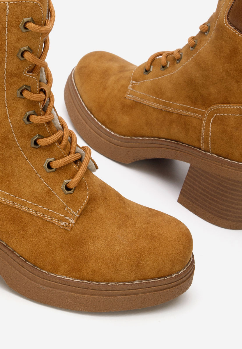 Ghete cu toc Celoria camel