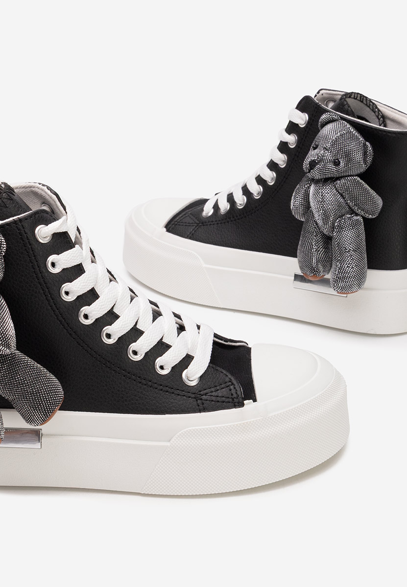 Tenisi inalti dama Alisea negri