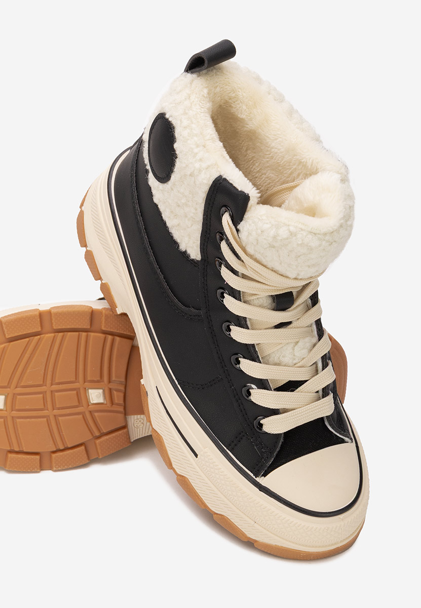 Tenisi inalti dama Oziana negri