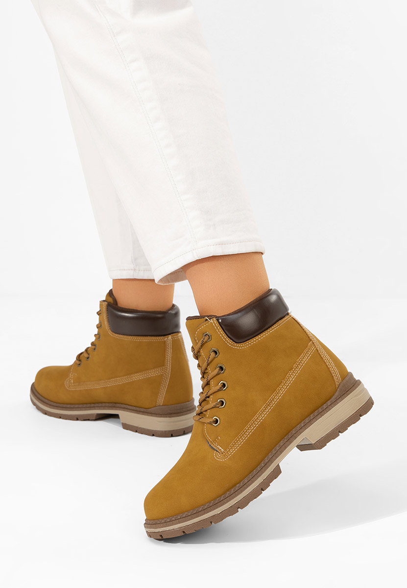 Bocanci dama Jasvira camel