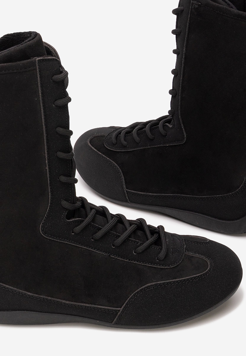 Tenisi inalti dama Stelia negri