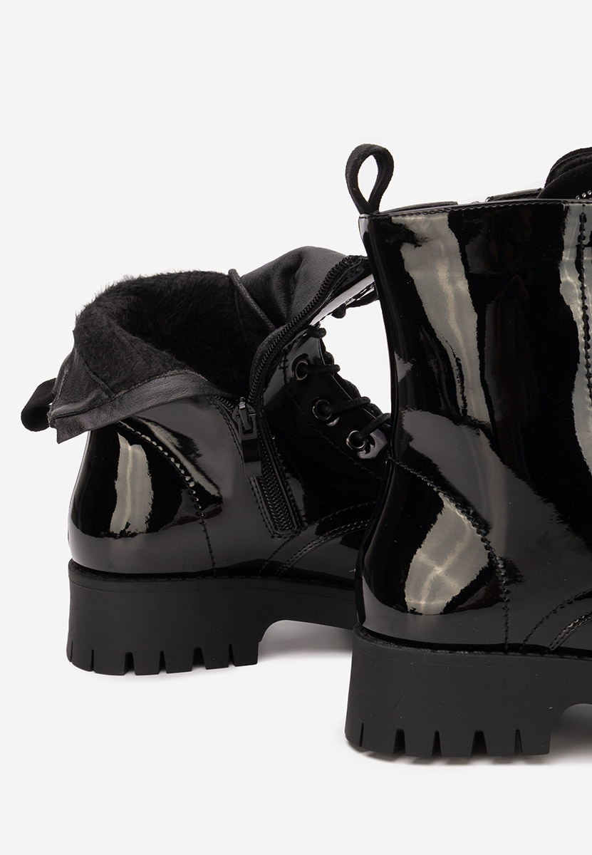 Bocanci lacuiti dama Claudine negri