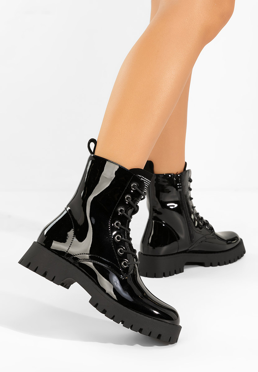 Bocanci lacuiti dama Claudine negri