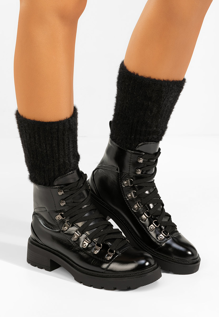 Bocanci dama Simonia negri