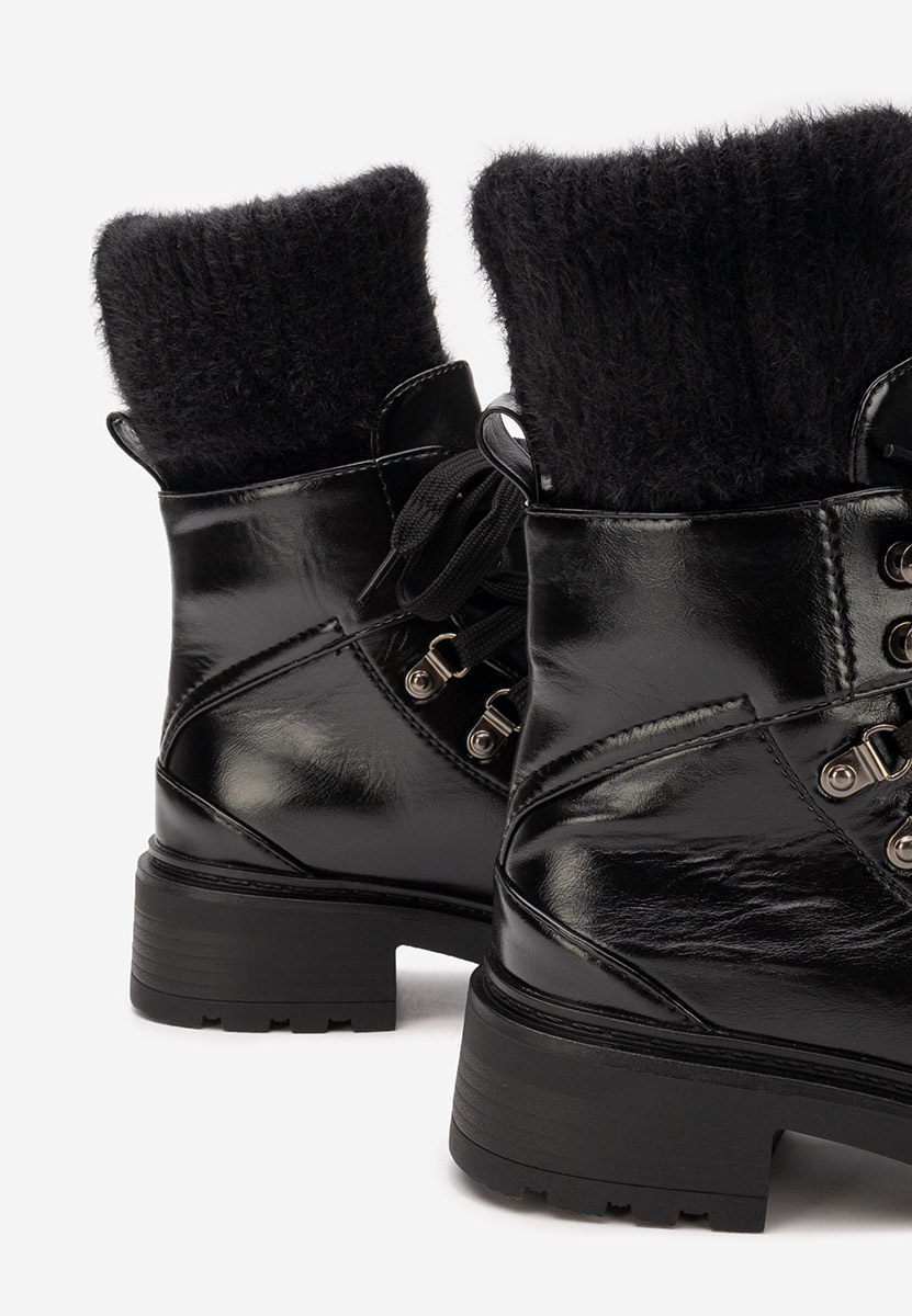 Bocanci dama Simonia negri