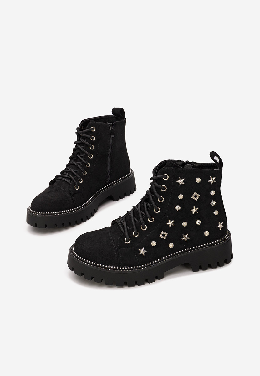 Bocanci dama Stelyana negri