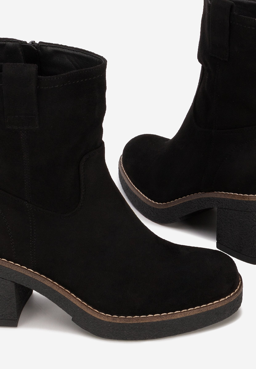 Ghete cu toc Livona negre