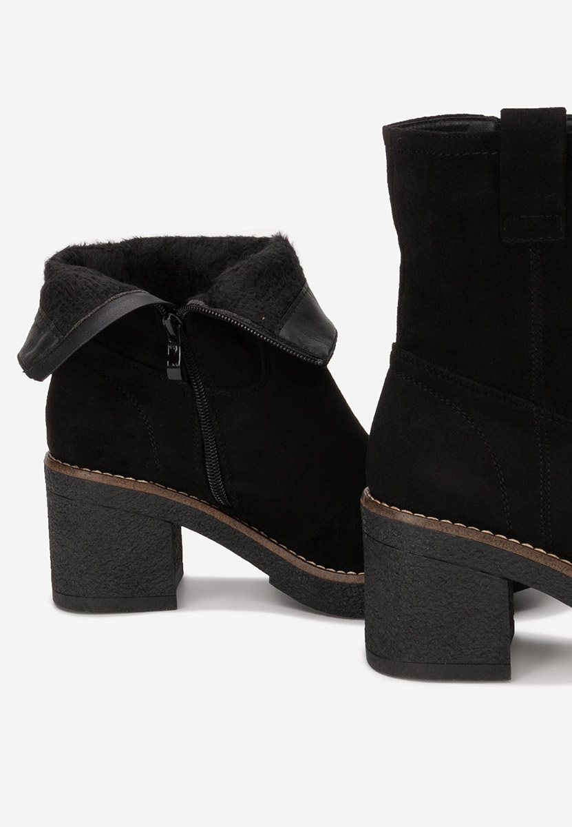 Ghete cu toc Livona negre