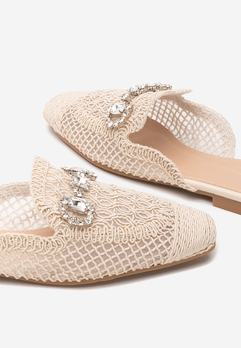 Saboti dama Jamila bej