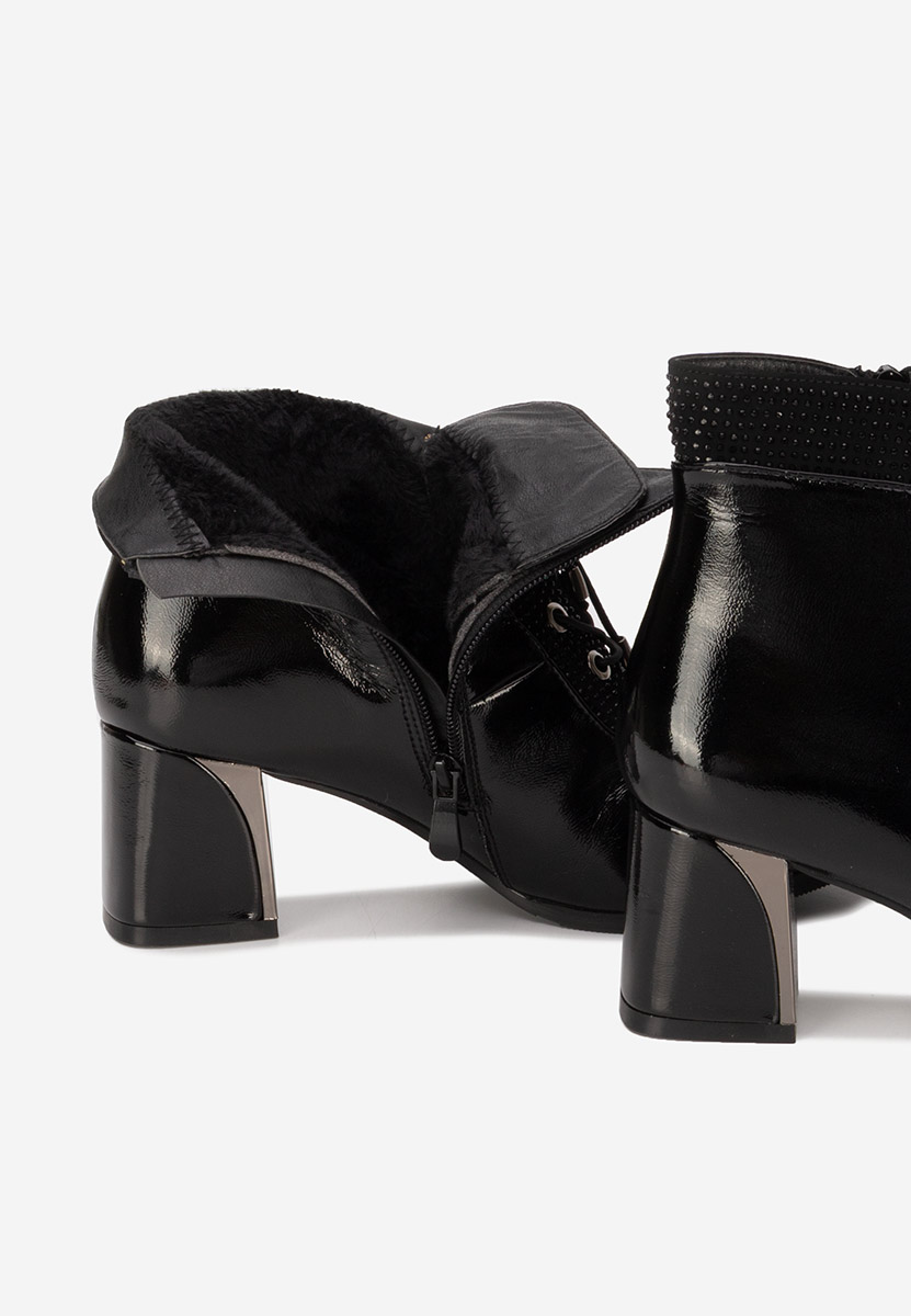 Ghete cu toc Larae negre