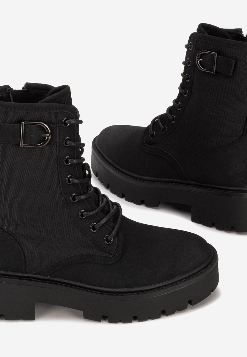 Bocanci dama Donelia negri