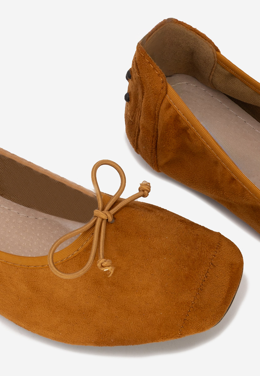 Balerini dama Amania camel