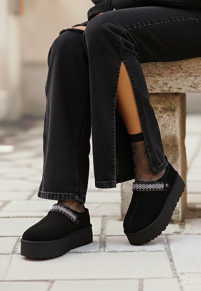 Saboti dama cu platforma Cristiela negri