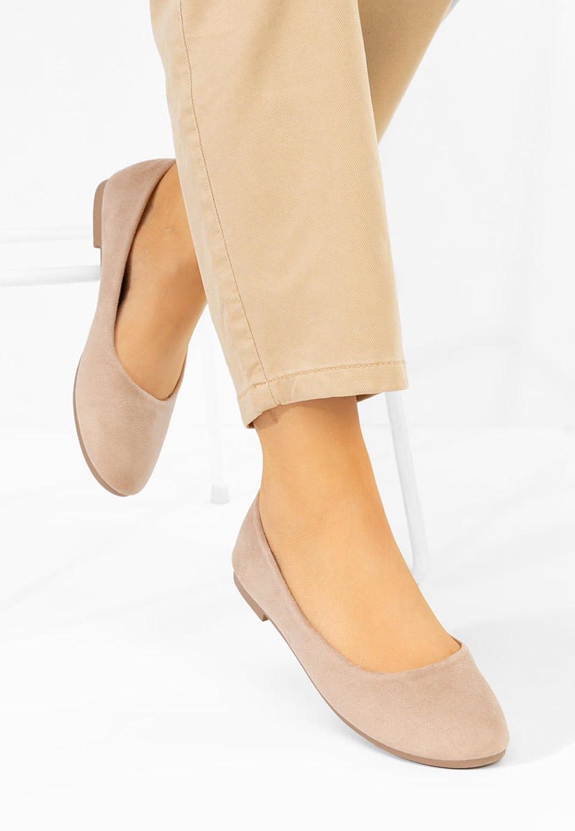 Balerini dama Agappia nude