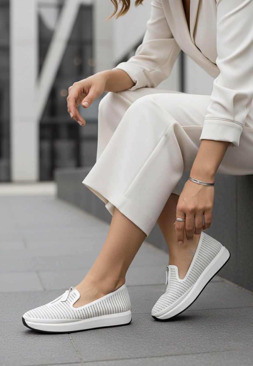 Pantofi casual dama Finnia albi