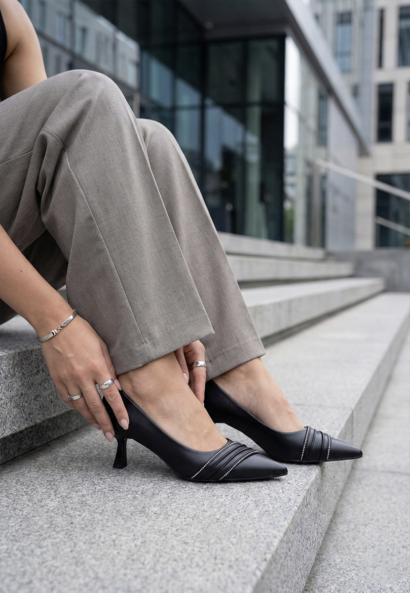 Pantofi cu toc mic Enolia negri