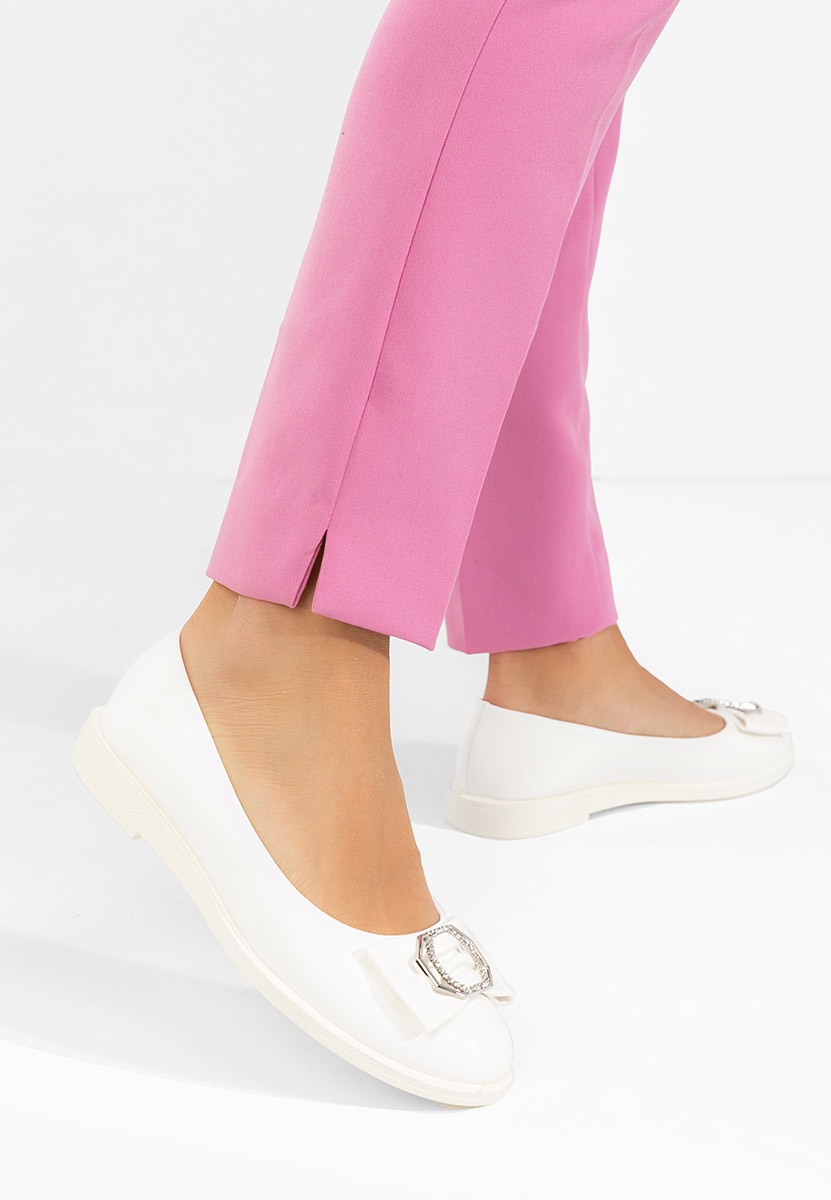 Balerini dama Briania albi