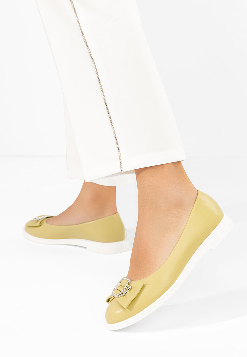 Balerini dama Briania galbeni