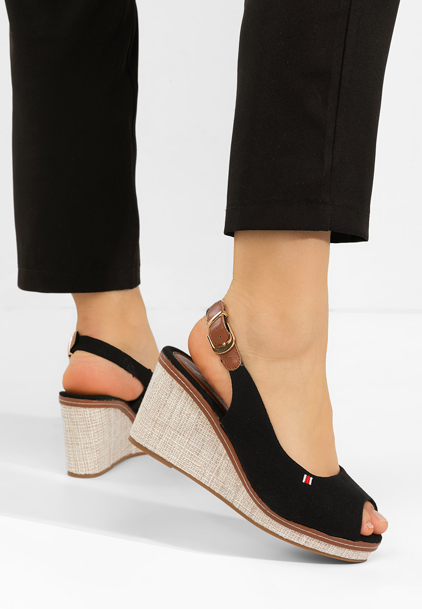 Sandale cu platforma Carolla negre