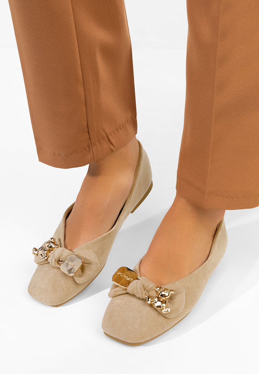 Balerini dama Bethania kaki