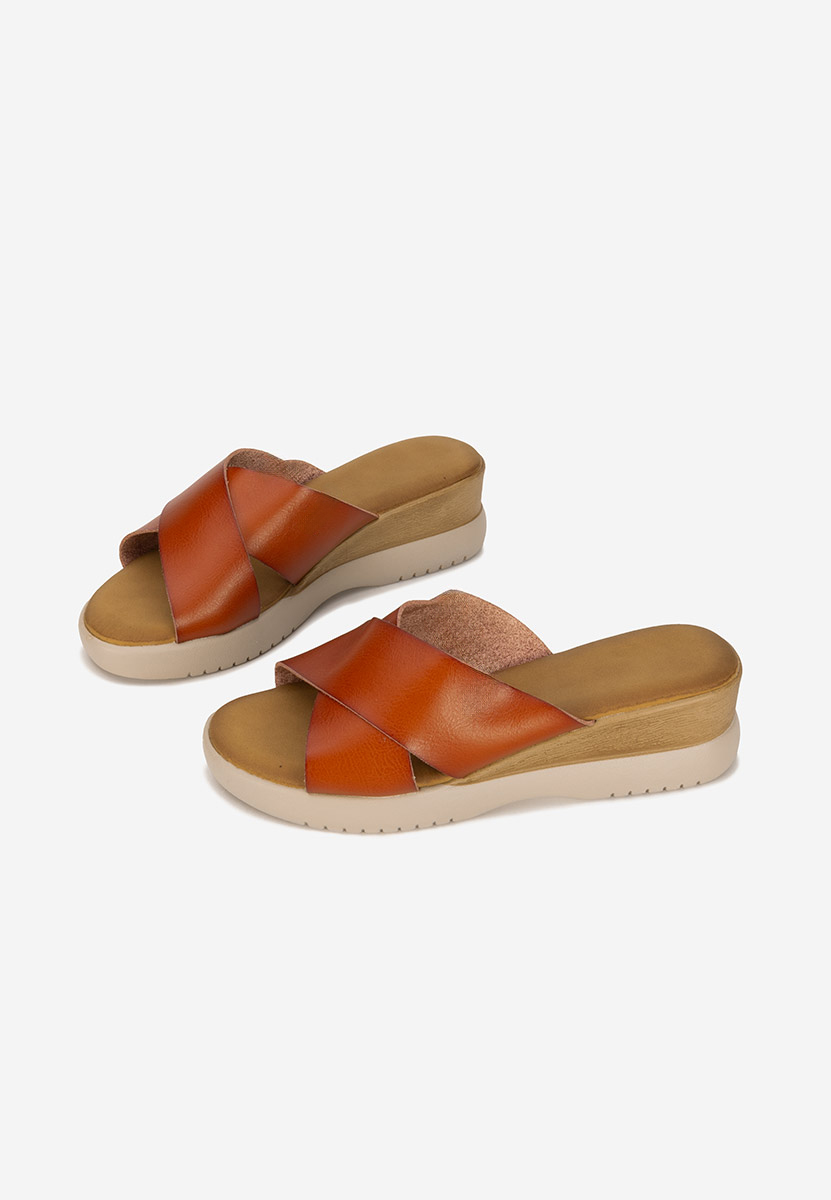Papuci cu platformă Jadie camel