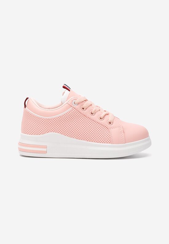 Sneakers fete Javeria roz